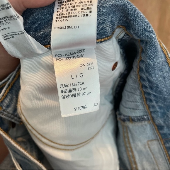 NWT LEVI'S PRIDE SKIRT Denim Front Slit Knee Length Y2K Vibes Women's Size Large - Picture 14 of 14